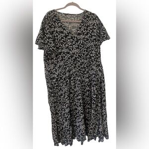 BloomChic Black Ditsy Midi Dress Size 26